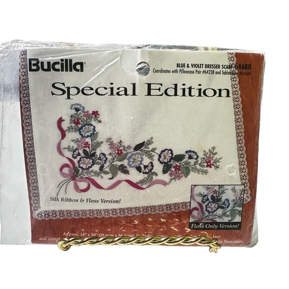 Bucilla Special Edition Blue & Violet Dresser Scarf Embroidery 1997‎ Stamped